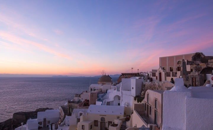 Discover the Most Magical Sunset in Santorini