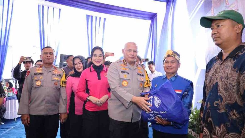 Sambang Nusa Presisi, Polda Kalsel Gelar Baksos dan Penebaran Bibit Ikan