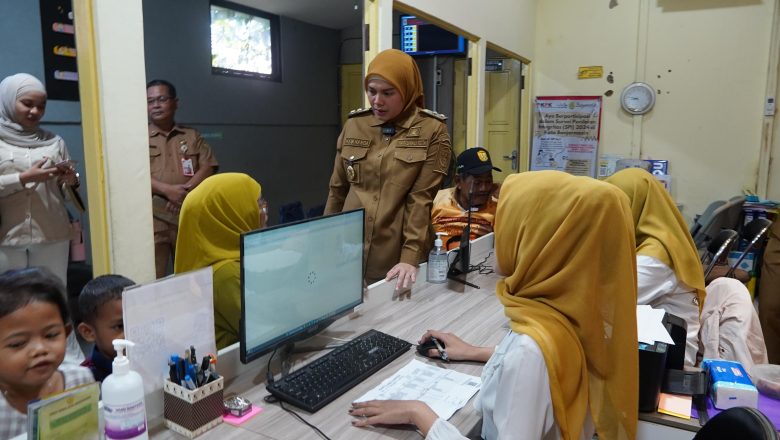 Respon Keluhan Warga, Hj Ananda Sidak Pelayanan di Dinas Sosial Kota Banjarmasin