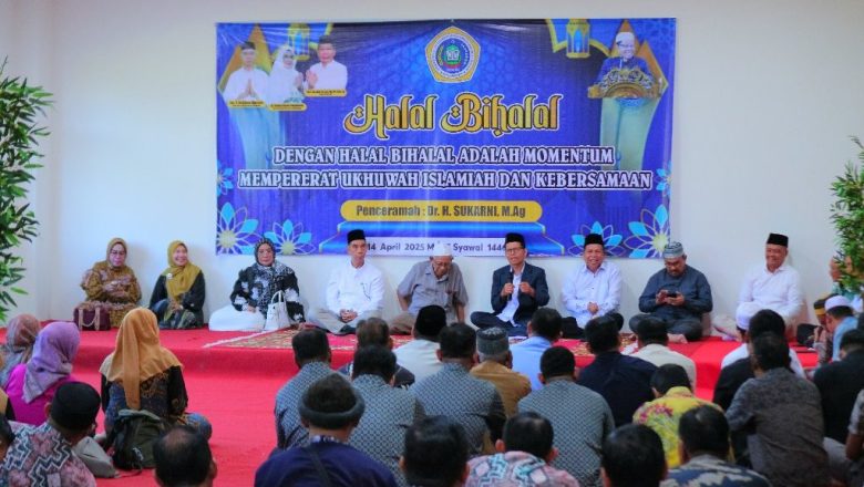 UNISKA Muhammad Arsyad Al Banjari gelar halal bihalal 1446 hijriah, Profesor Abdul Malik Pamit Di Akhir Masa Jabatan.