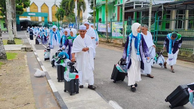 Kloter BDJ 12 Penerbangan Kedua Akhir, Ka.Kanwil Pinta Jemaah Sudah Memakai Ihram secara Sempurna 