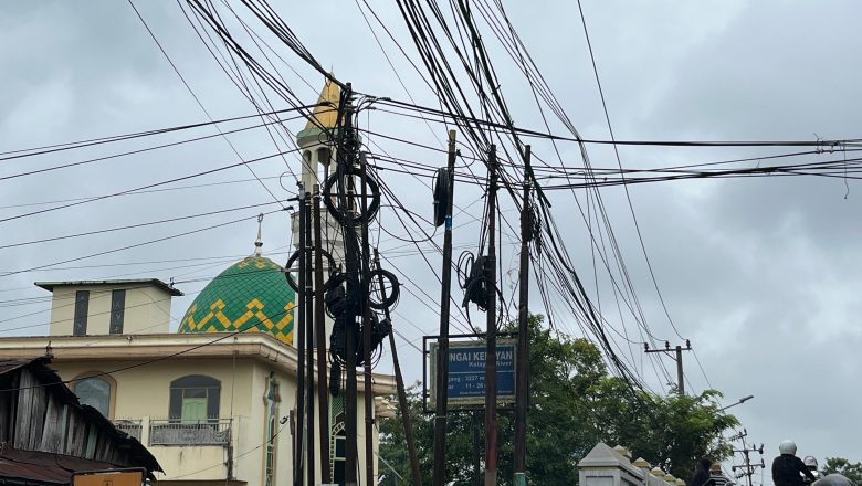 Merusak Estetika Kota, Pemko Banjarmasin Bakal Tertibkan Kabel Semrawut