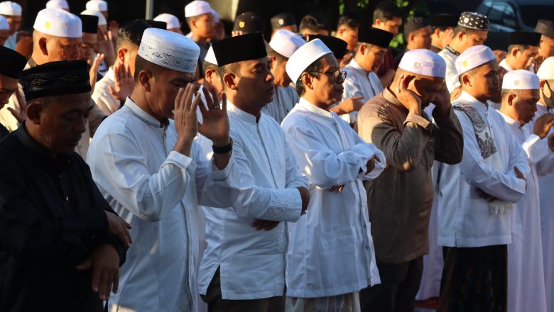 Polres Banjar Gelar Shalat Ied dan Pemotongan Hewan Kurban