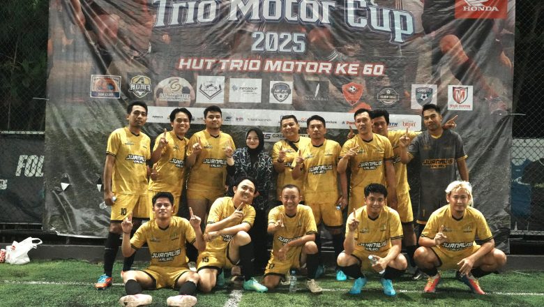 Jurnalis Kalsel FC Bungkam Trio Motor Legend 4-0, di Trio Motor Cup 2025