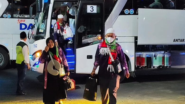 Jamaah Haji Kloter BDJ 01 Kota Banjarmasin Tiba di Tanah Air