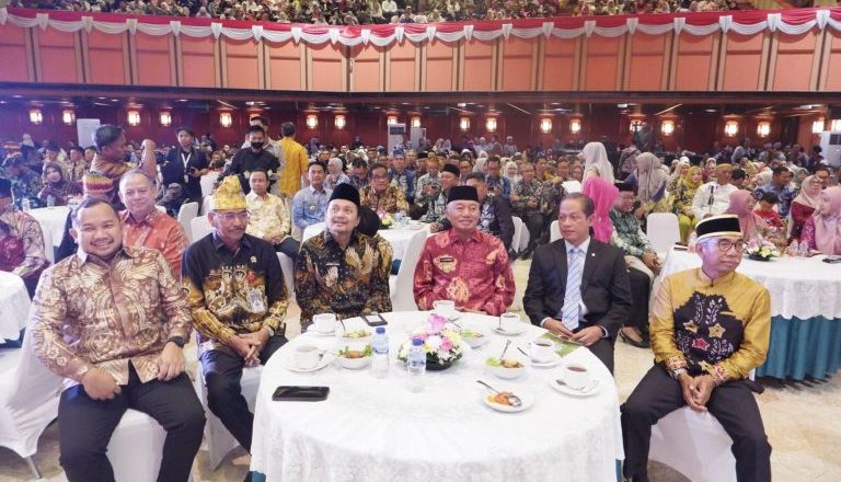 Hadiri Halal bihalal Warga Banjar se- Jabodetabek, Gubernur Muhidin Berpesan Jadilah Urang Banjar yang Santun, Ramah, dan Pemurah