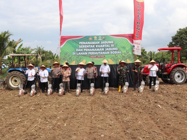 Dukung Swasembada Pangan, Polres Banjar Laksanakan Penanaman Jagung Serentak Kuartal III Tahun 2025