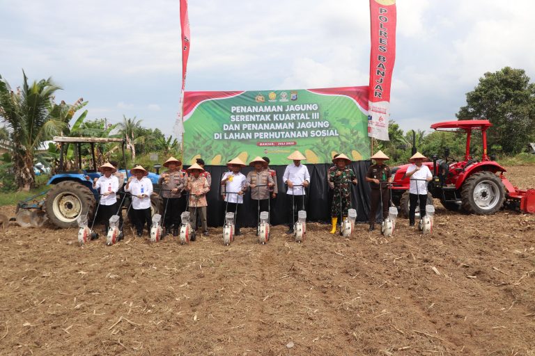 Dukung Swasembada Pangan, Polres Banjar Laksanakan Penanaman Jagung Serentak Kuartal III Tahun 2025
