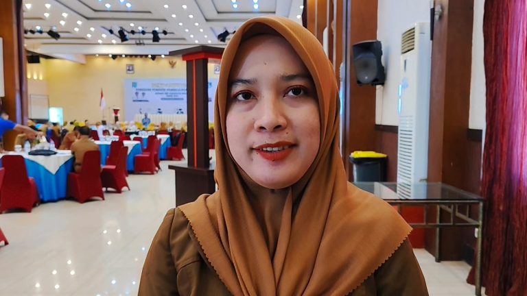 Program Pendampingan Bantu Guru Senior Kuasai Teknologi Informasi