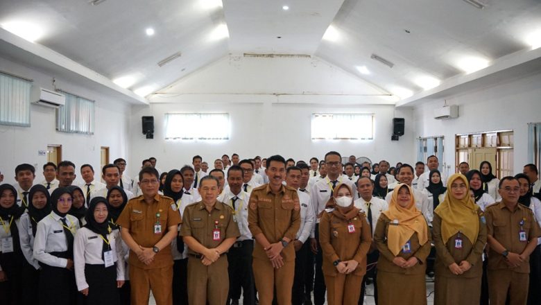 Bupati Banjar Hadiri Sosialisasi PPPK Paruh Waktu dan Beri Semangat kepada Peserta Orientasi