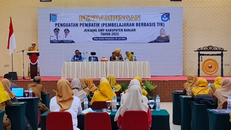 Guru SMP Jangan Sampai Ketinggalan Teknologi dari Murid-Muridnya