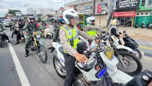 TNI-Polri Gelar Patroli Gabungan, Jaga Keamanan di Kabupaten Banjar PHOTO-2025-09-02-08-43-31
