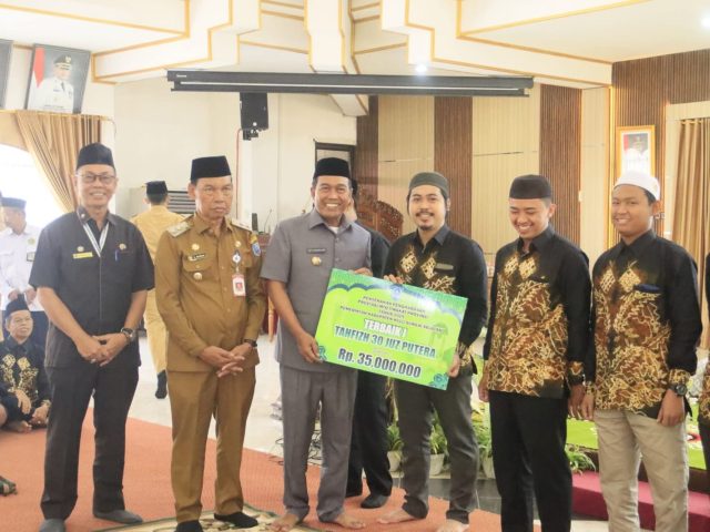 Bupati HSS Ajak ASN Teladani Rasulullah untuk Pelayanan Masyarakat yang Lebih Baik