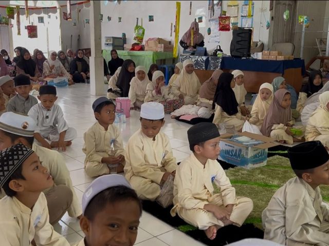 Ajak Santri Teladani Akhlak Nabi, TK/TPA Uswatun Hasanah Gelar Maulid Nabi Muhammad SAW