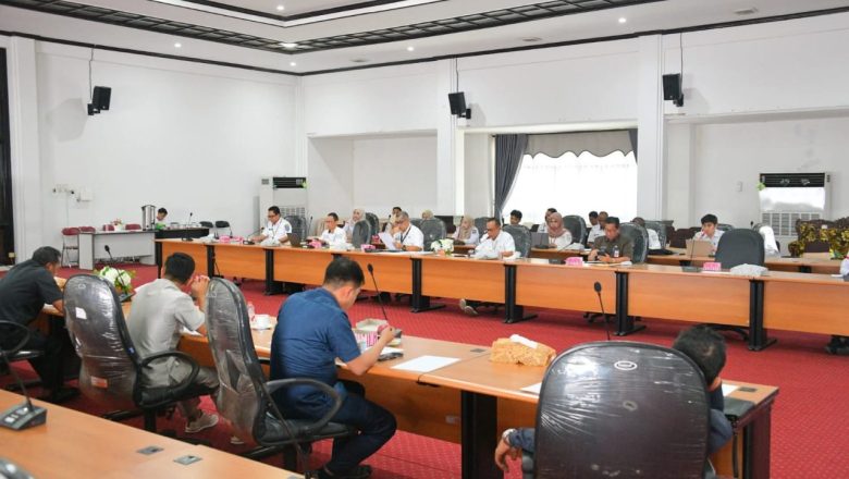 SEKDA HSS HADIRI RAPAT PEMBAHASAN RANPERDA APBD TAHUN 2026