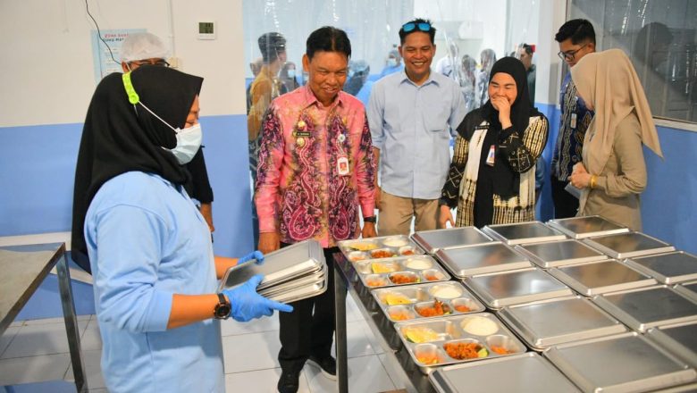 WAKIL BUPATI HSS RESMIKAN UJI COBA OPERASIONAL SATUAN PELAYANAN PEMENUHAN GIZI (SPPG) KANDANGAN UTARA 1