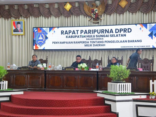 BUPATI HSS SAMPAIKAN RANPERDA PENGELOLAAN BARANG MILIK DAERAH