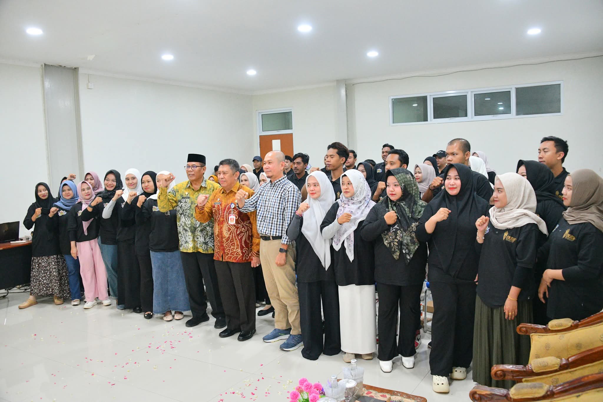 WhatsApp Image 2025-10-23 at 12.32.32 (1)