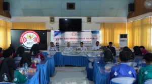 KPID Kalsel Perkuat Literasi Media bagi Siswa SMAN 2 Banjarmasin PHOTO-2025-11-21-14-40-16