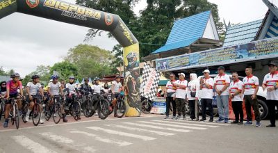 Bupati HSS Lepas Ratusan Peserta Semangat Sepeda Santai tahun 2025