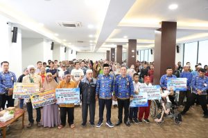 217 KPM TERIMA BANSOS PRS DARI PEMKAB HSS APBD PERUBAHAN 2025 WhatsApp Image 2025-11-18 at 04.35.17