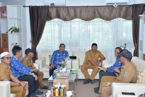 BUPATI HSS AUDIENSI DENGAN APDESI WILAYAH DAHA WhatsApp Image 2025-11-18 at 04.35.42 (2)