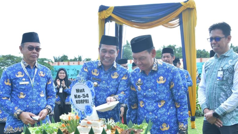 LOMBA GERAK JALAN MEWARNAI ACARA PERINGATAN HUT KE-54 KORPRI TAHUN 2025