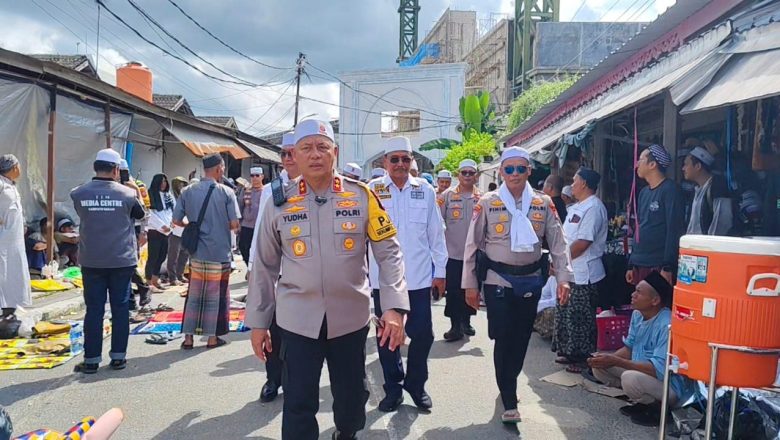 Kapolda Kalsel Siapkan Rekayasa Lalu Lintas dan 3.800 Personel Amankan Kegiatan Pengajian Rutin Malam Senin Sekumpul