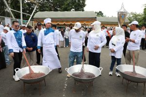 Festival Kreasi Dodol Kandangan 2025: Hadirkan Chef Agus dan Muto WhatsApp Image 2025-11-30 at 18.59.50
