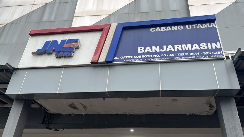JNE Express Buka Layanan Gratis Ongkir untuk Korban Banjir Bandang di Aceh, Sumut, dan Sumbar