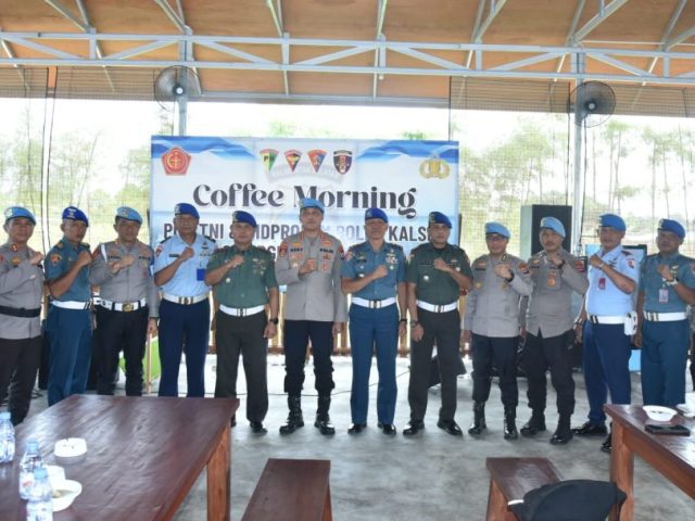 Bidpropam Polda Kalsel dan POM TNI Gelar Coffee Morning, Perkuat Sinergitas Menjelang Nataru