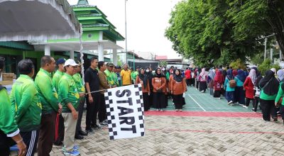 Ratusan Peserta Ramaikan Jalan Sehat Dalam Rangka HAB Kemenag HSS ke-80,