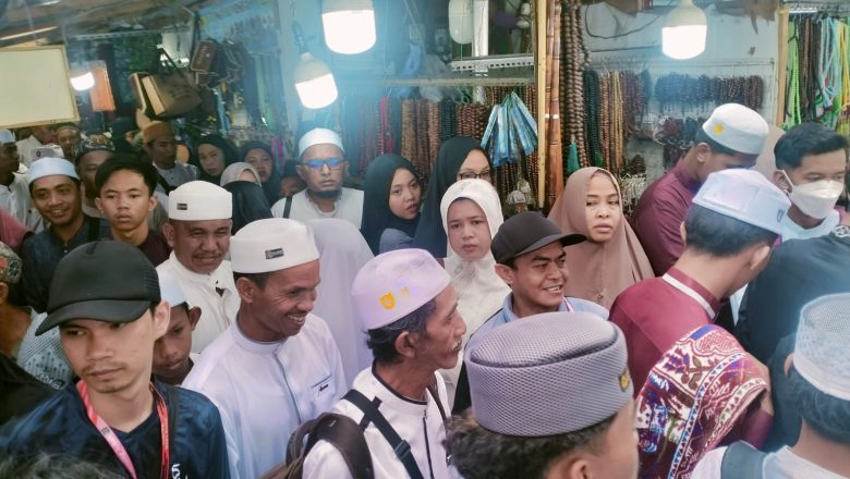 Ratusan Jama’ah Majelis Taklim Nurul Musthofa Barsel, Hadiri Momen 5 Rajab