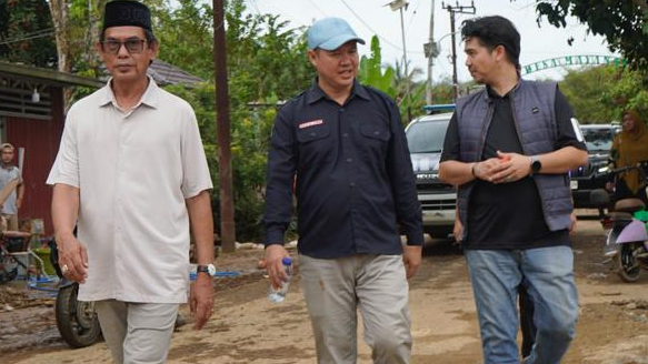 Pemda Bersama Bupati dan Forkopimda Salurkan Bantuan Korban Banjir, Perbaikan Rumah Rusak Segera Dianggarkan