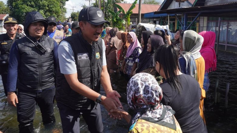Pemkab Banjar Salurkan 2.000 Paket Bantuan untuk Warga Terdampak Banjir di Martapura