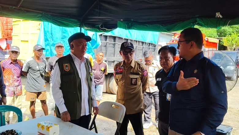 Gubernur Muhiddin Tinjau Banjir di Lok Buntar, Salurkan Bantuan Pribadi untuk 675 Rumah
