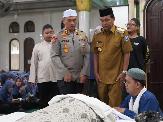 Bupati H.Syafrudin Noor Bertakziah atas Wafatnya Al Habib Muhammad bin Abdullah Al Muhdhar Mekkah