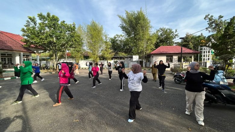 Perkuat Kebersamaan, GOW HSS Ajak Organisasi Wanita Senam Sehat Bersama