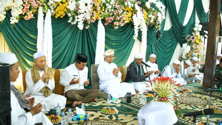Peringatan Haul Datu H. Abbas dan Datu Taniran, Bupati HSS Tekankan Keteladanan dan Persatuan Umat