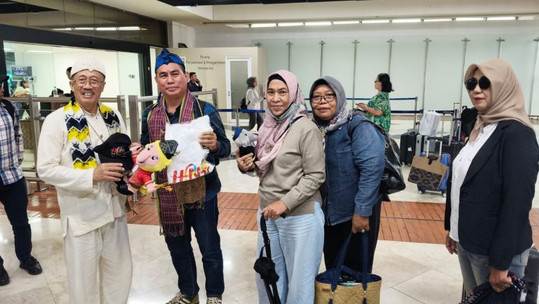 Tiba di Banten untuk HPN 2026, Kontingen PWI Kalsel Disambut Hangat di Bandara