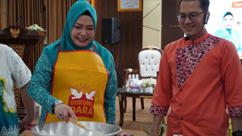 Sinergi PKK dan Dunia Usaha, Ketua TP PKK HSS Dukung Peningkatan Kapasitas UMKM