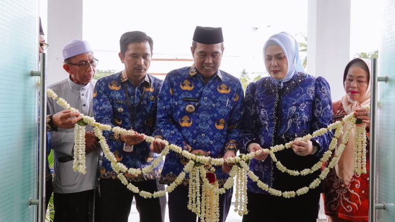 Bupati HSS Resmikan Kantor Kecamatan Angkinang, Luncurkan Program Sosial 2026