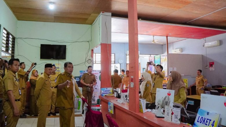 Bupati HSS Dorong Reformasi Layanan Dukcapil dan Optimalkan Aset Daerah