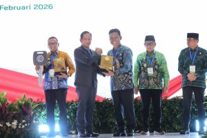 HSS Raih Penghargaan Kabupaten Menuju Bersih di Rakornas HPSN 2026, Dapat Tiga Motor Sampah WhatsApp Image 2026-02-26 at 10.33.49 (1)