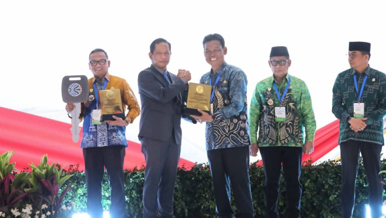 HSS Raih Penghargaan Kabupaten Menuju Bersih di Rakornas HPSN 2026, Dapat Tiga Motor Sampah