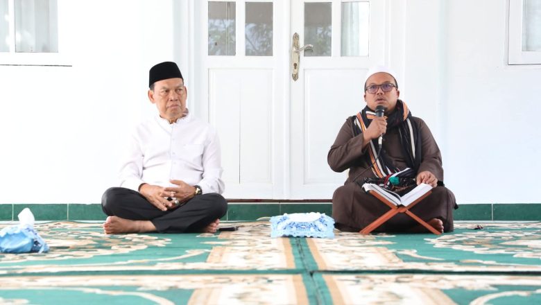 Wabup HSS Hadiri Tausiah Jumat Ramadan, Bahas Hukum dan Pembatal Puasa