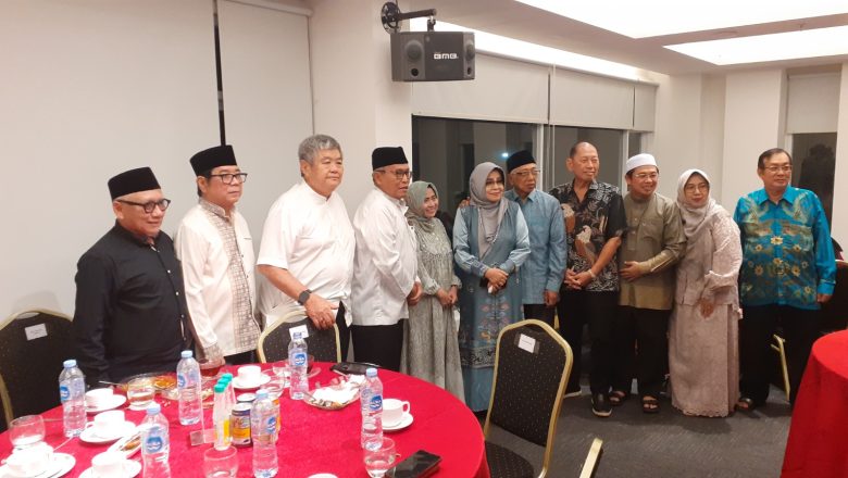 Buka puasa bersama BANJAR TV dihadiri Mantan Menteri dan tokoh daerah.