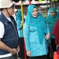 Stabilkan Harga Pangan, Ketua TP PKK HSS Tinjau Pasar Murah di Desa Kalumpang