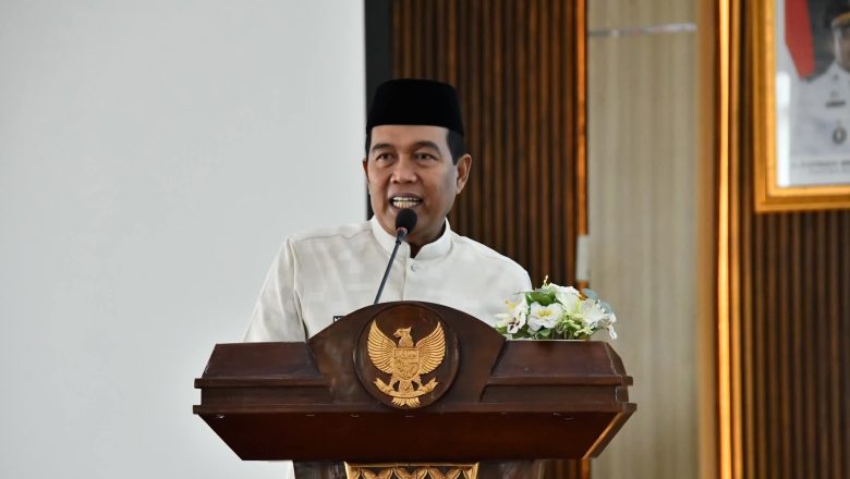 Bupati HSS Salurkan Insentif untuk 800 Ustadz dan Ustadzah, Masing-Masing Terima Rp1 Juta