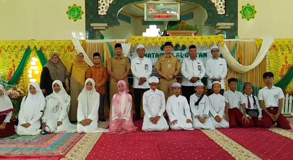 Ratusan Siswa SD di Sungai Raya Ikuti Khataman Massal Al-Qur’an